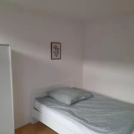 Ruhiges In Guter Lage *